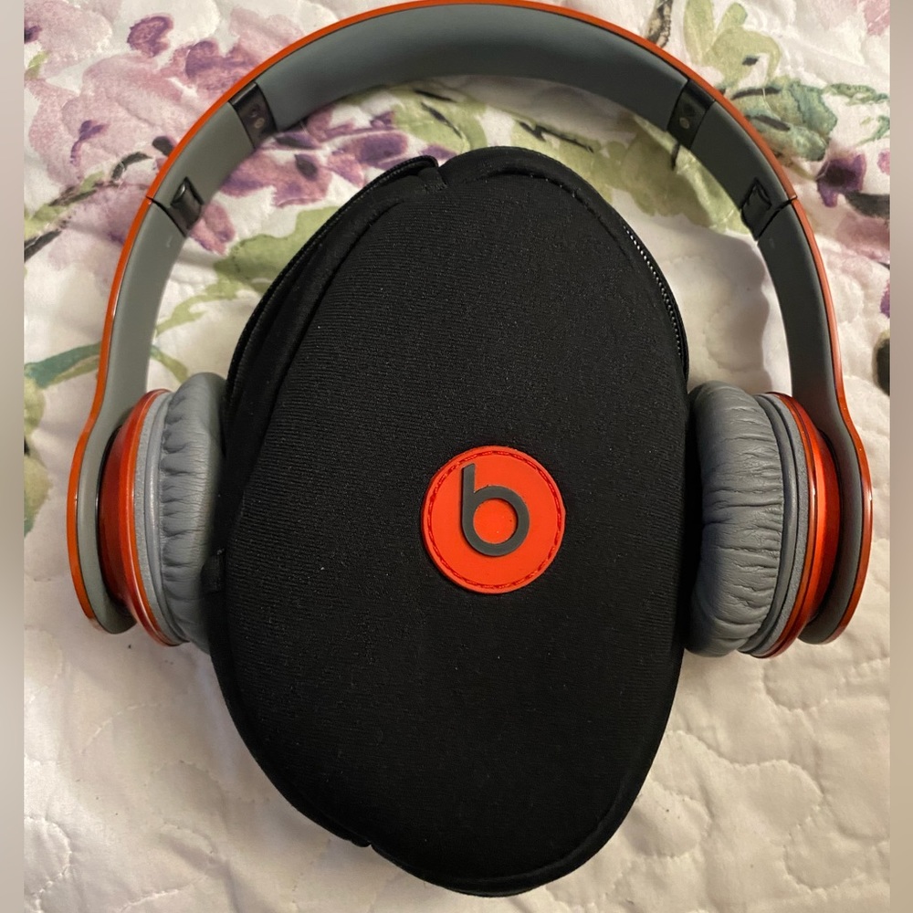 Orange Beats Wired Headphones!